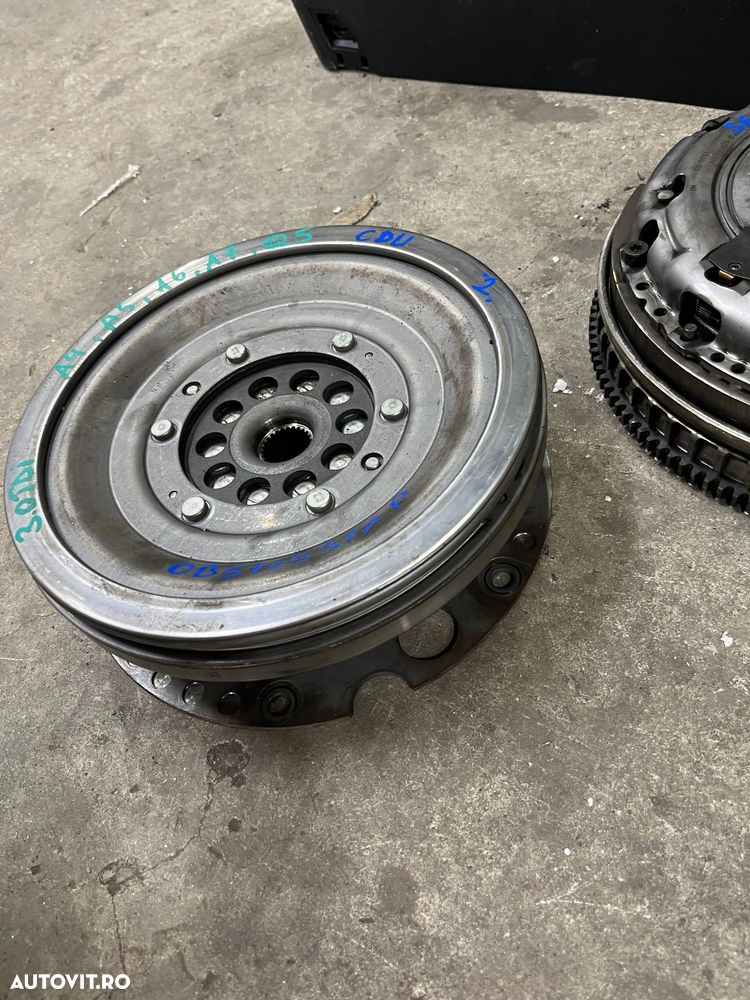 Volanta 0B5105317P audi a4 a5 a6 a7 q5 3.0 tdi 2014 - 2