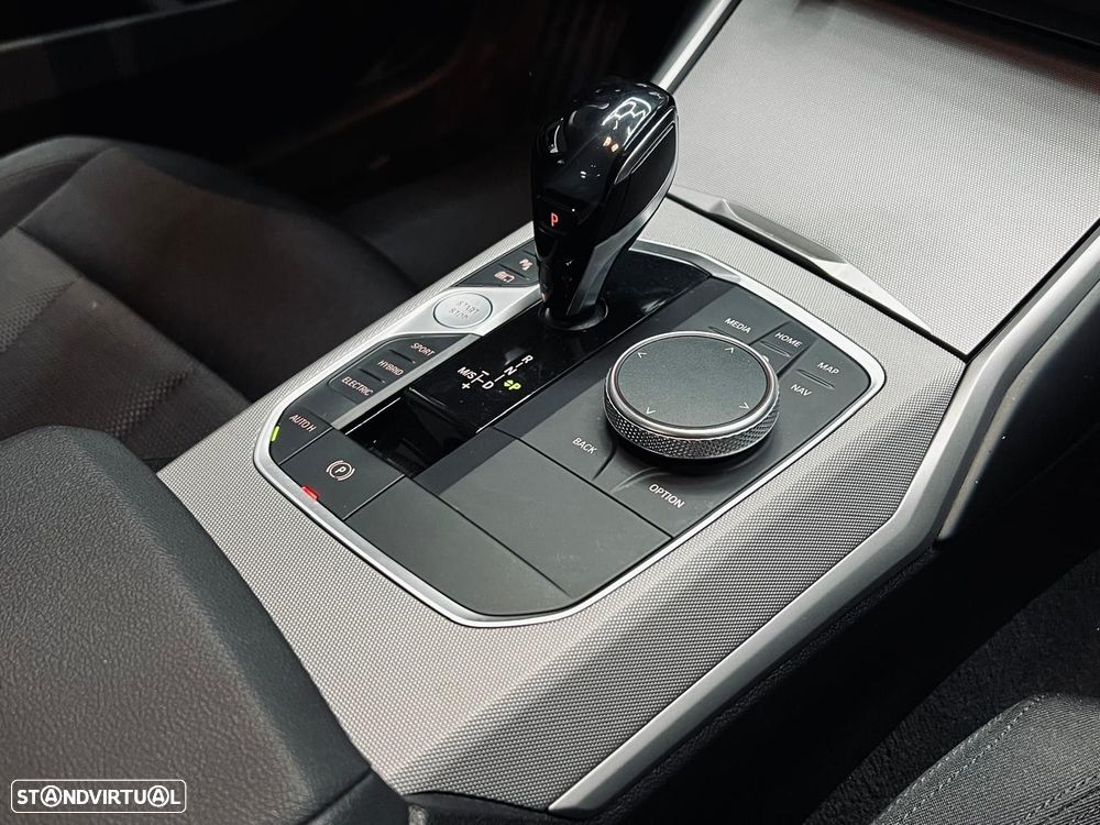 BMW 330 e Corporate Edition Auto - 37