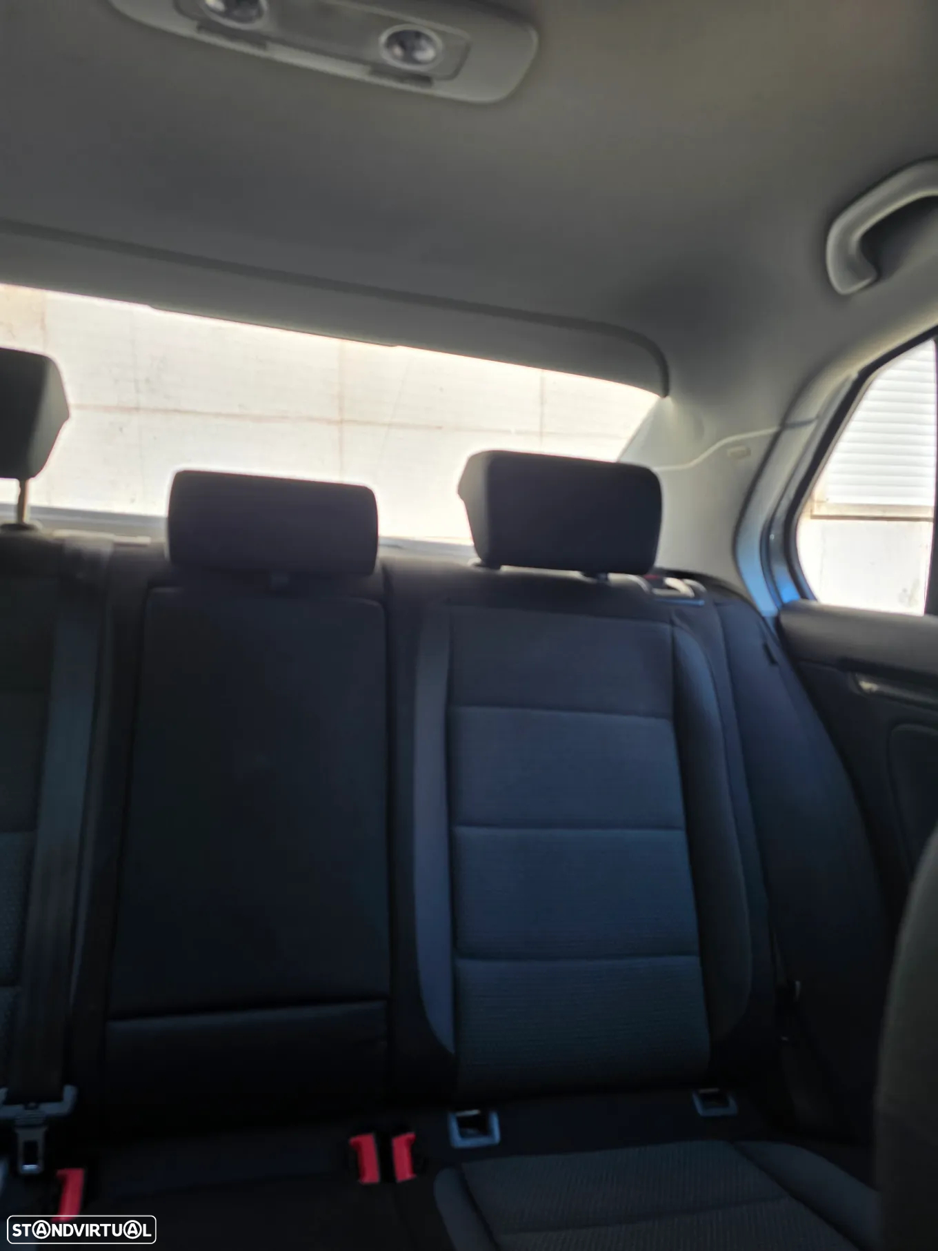 VW Jetta 1.6 TDi Confortline - 7