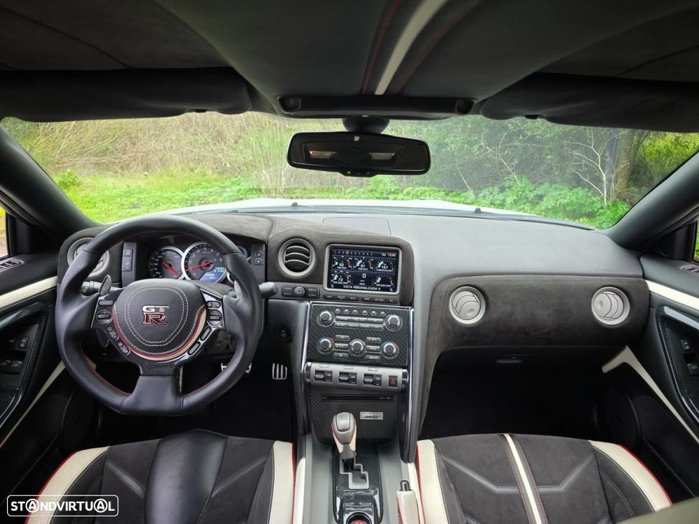 Nissan GT-R 3.8 V6 Black Edition - 5
