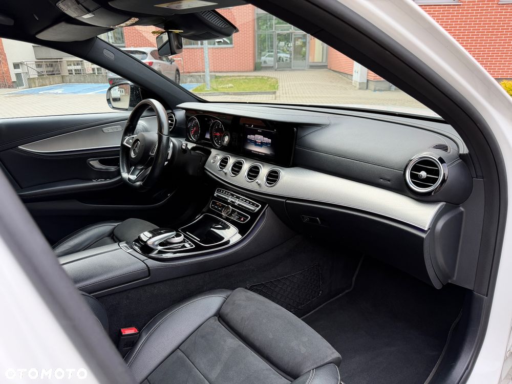Mercedes-Benz Klasa E 220 d 9G-TRONIC - 39