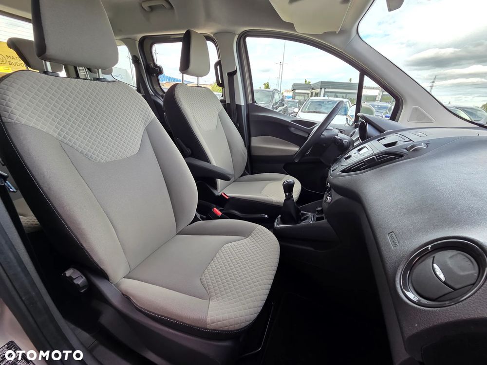 Ford Tourneo Courier 1.5 TDCi Ambiente - 15