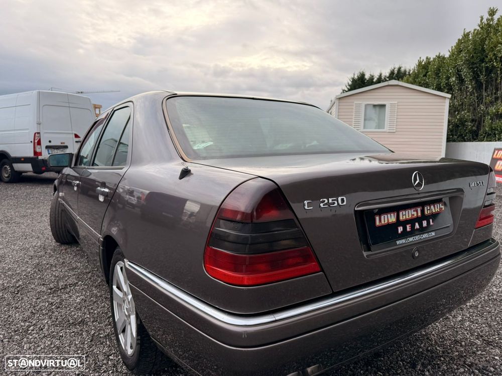 Mercedes-Benz C 250 D Sport - 20