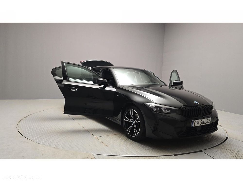 BMW Seria 3 320d xDrive mHEV M Sport - 14