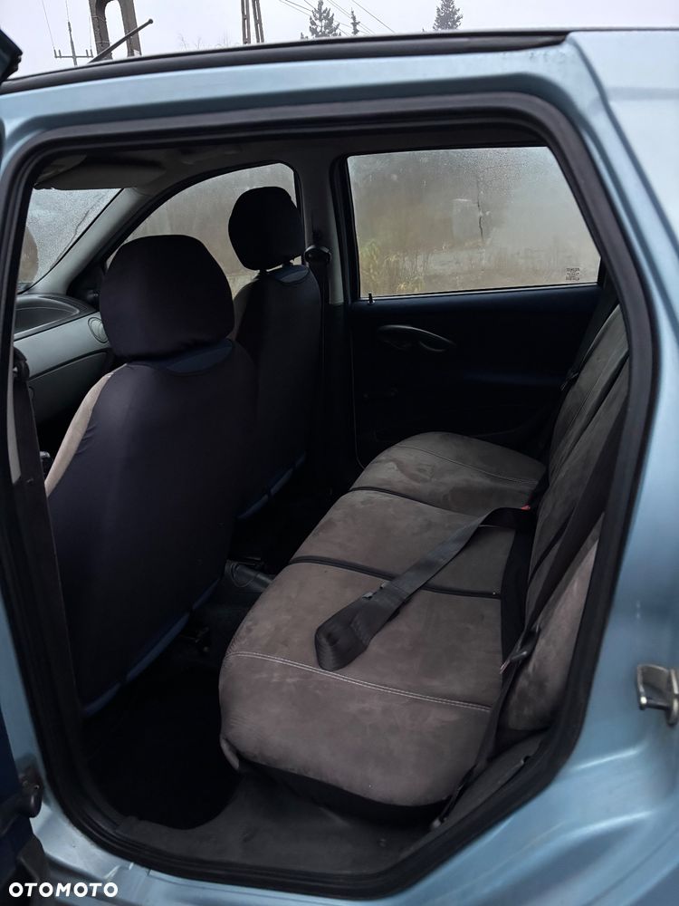 Fiat Punto 1.2 8V - 13