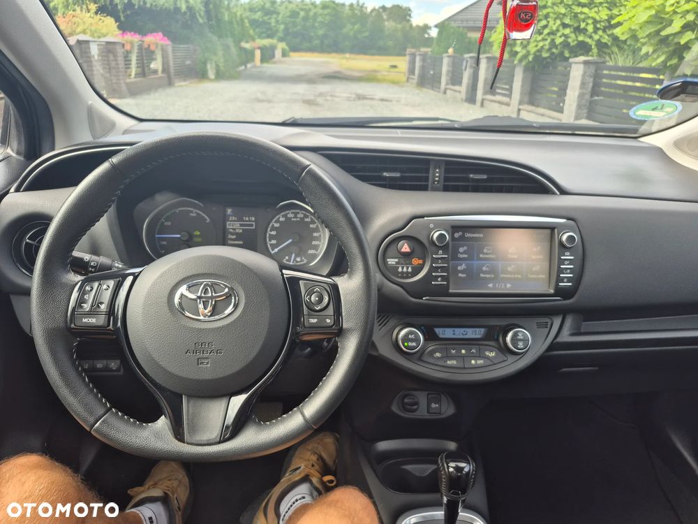 Toyota Yaris 1.5 VVT-i Y20 Team Deutschland - 22
