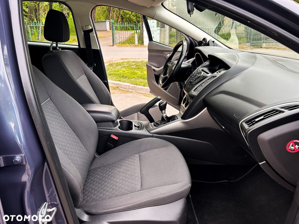 Ford Focus 1.0 EcoBoost Trend - 26