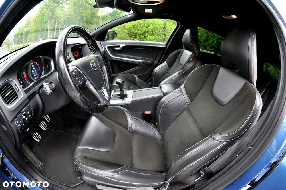 Volvo V60 D3 Drive-E R-Design Momentum - 8