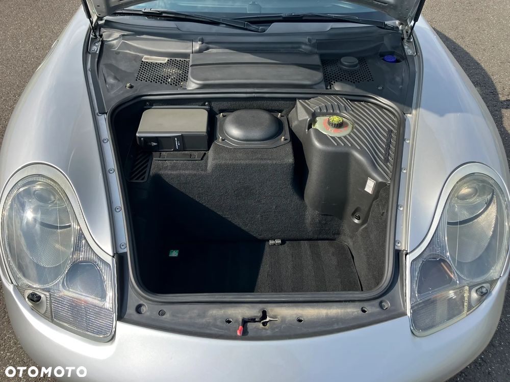 Porsche 911 Carrera - 25