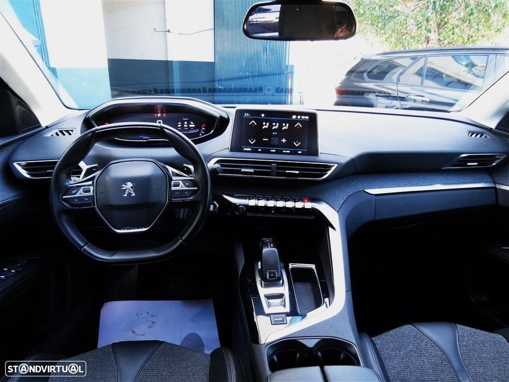 Peugeot 3008 1.5 BlueHDi Allure EAT8 - 8
