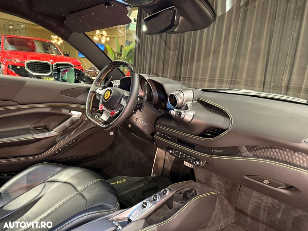 Ferrari F8 - 23