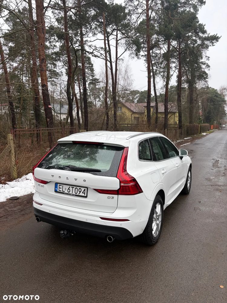 Volvo XC 60 D3 Momentum Pro - 4