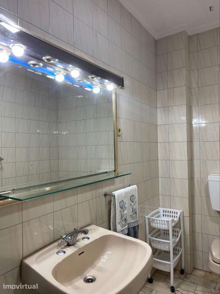 Quarto - localizado em Sé de Braga e São Lázaro Braga - Grande imagem: 3/18