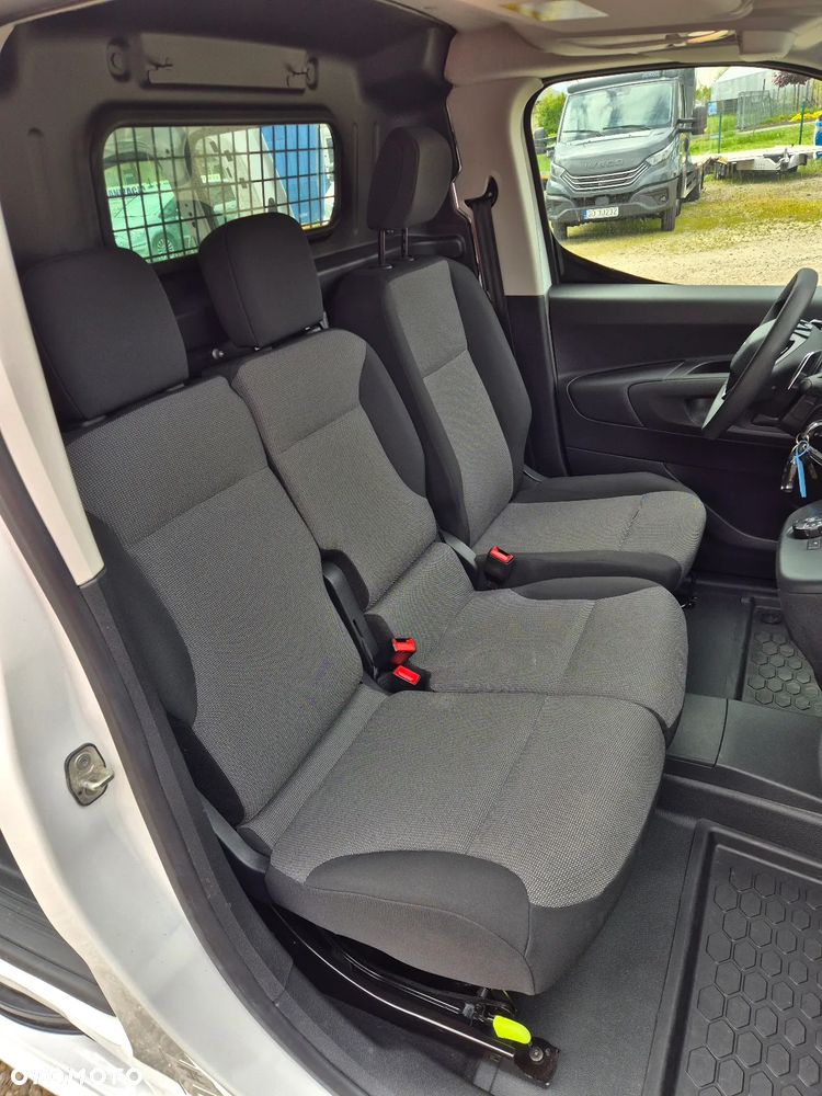 Peugeot Partner }{ Automat }{ 130KM }{ FV VAT }{ 2x drzwi przesuwne } - 9