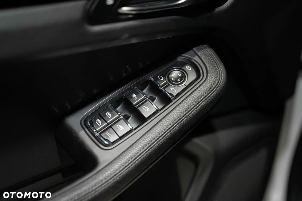 Porsche Macan - 29