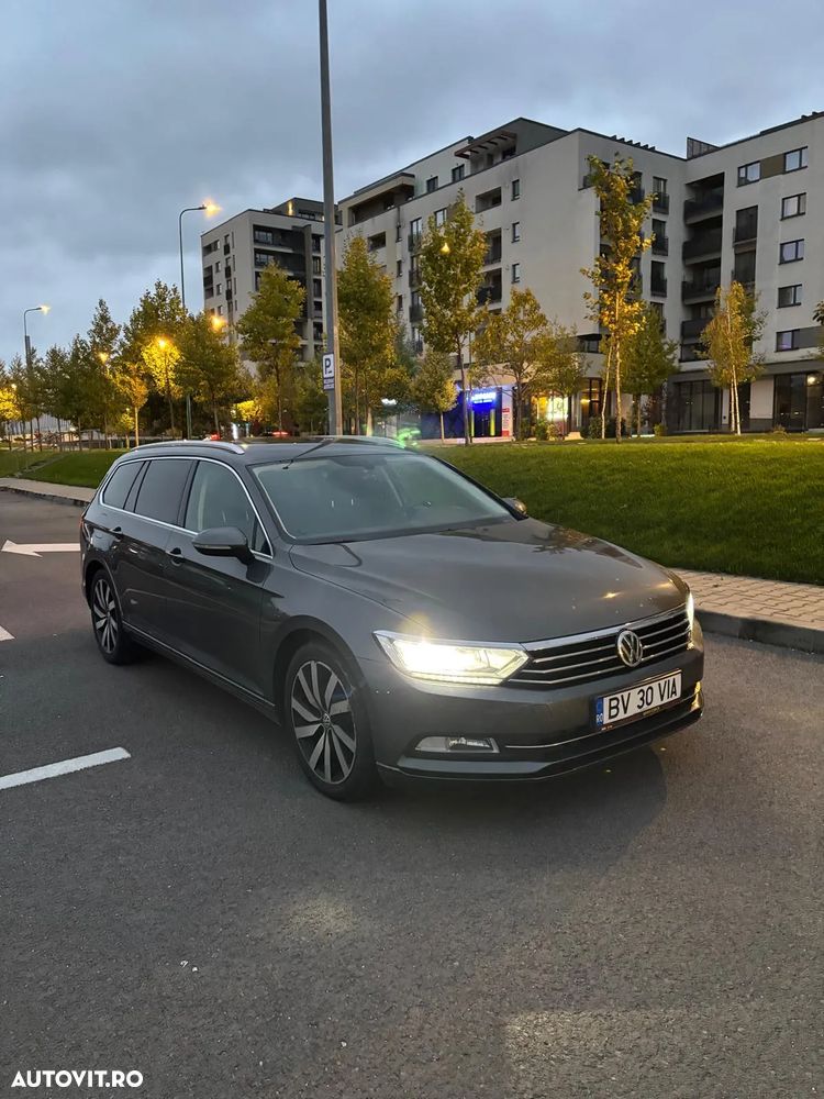 Volkswagen Passat - 1
