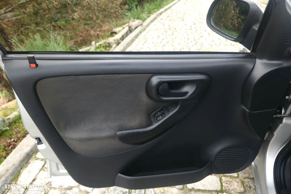 Opel Corsa 1.7 DTi 16V Elegance - 17