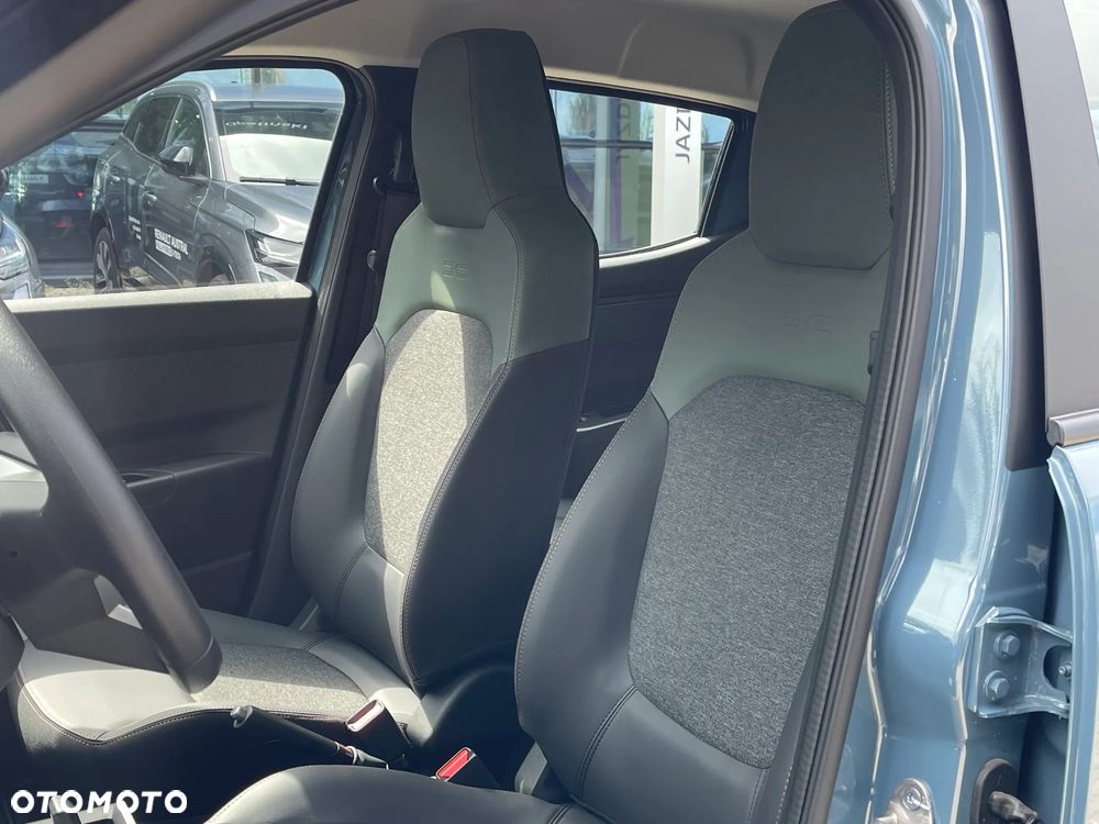 Dacia Spring - 12