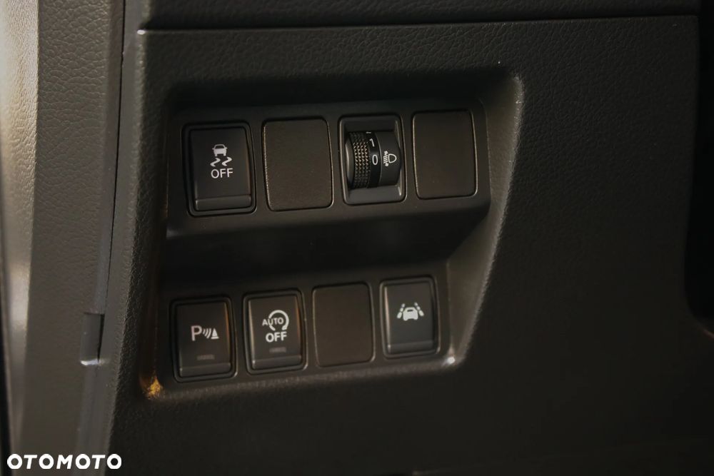 Nissan Qashqai 1.5 dCi TEKNA - 22