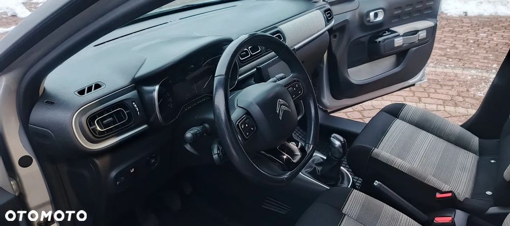 Citroën C3 1.2 PureTech Shine - 26