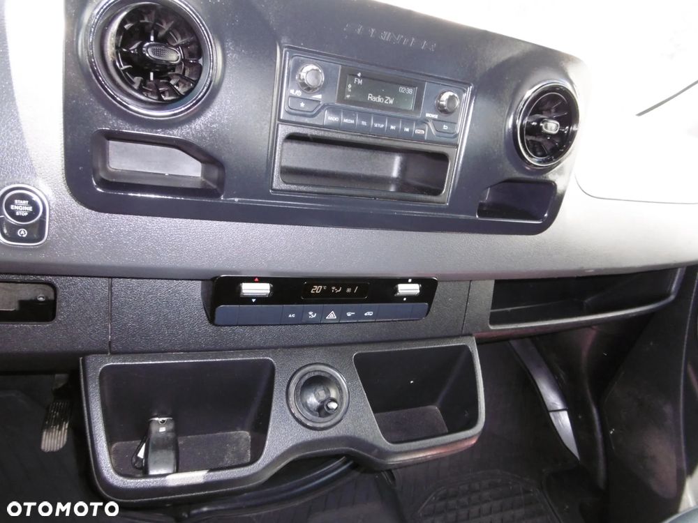Mercedes-Benz Sprinter - 7