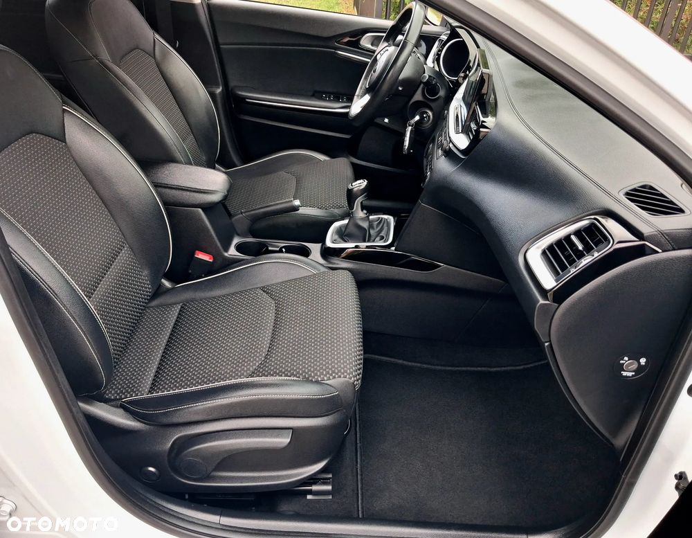Kia Ceed 1.4 T-GDI OPF Platinum Edition - 20