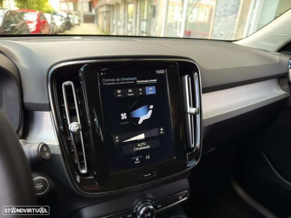 Volvo XC 40 2.0 D3 Momentum Plus - 18