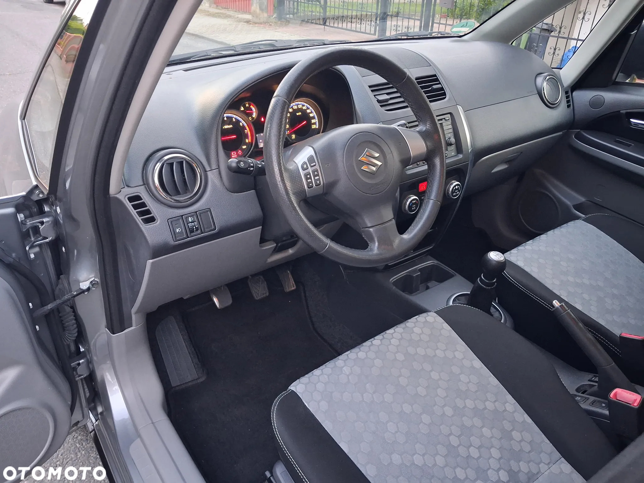 Suzuki SX4 1.6 VVT 4x4 Style - 16