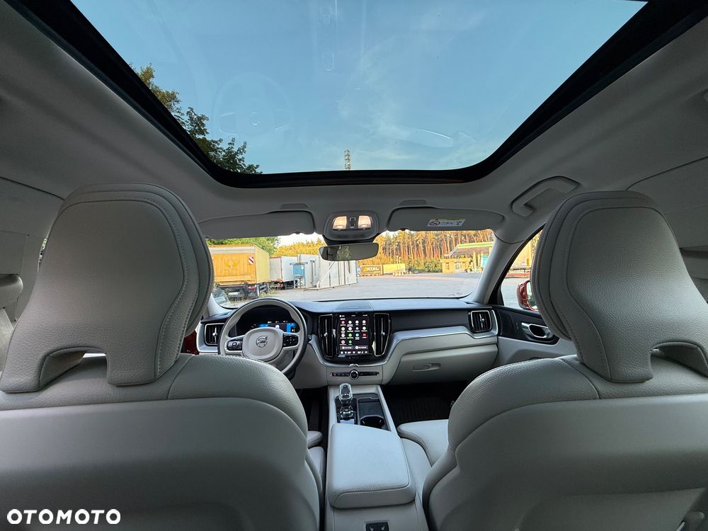 Volvo XC 60 T6 Plug-In Hybrid AWD Inscription - 17