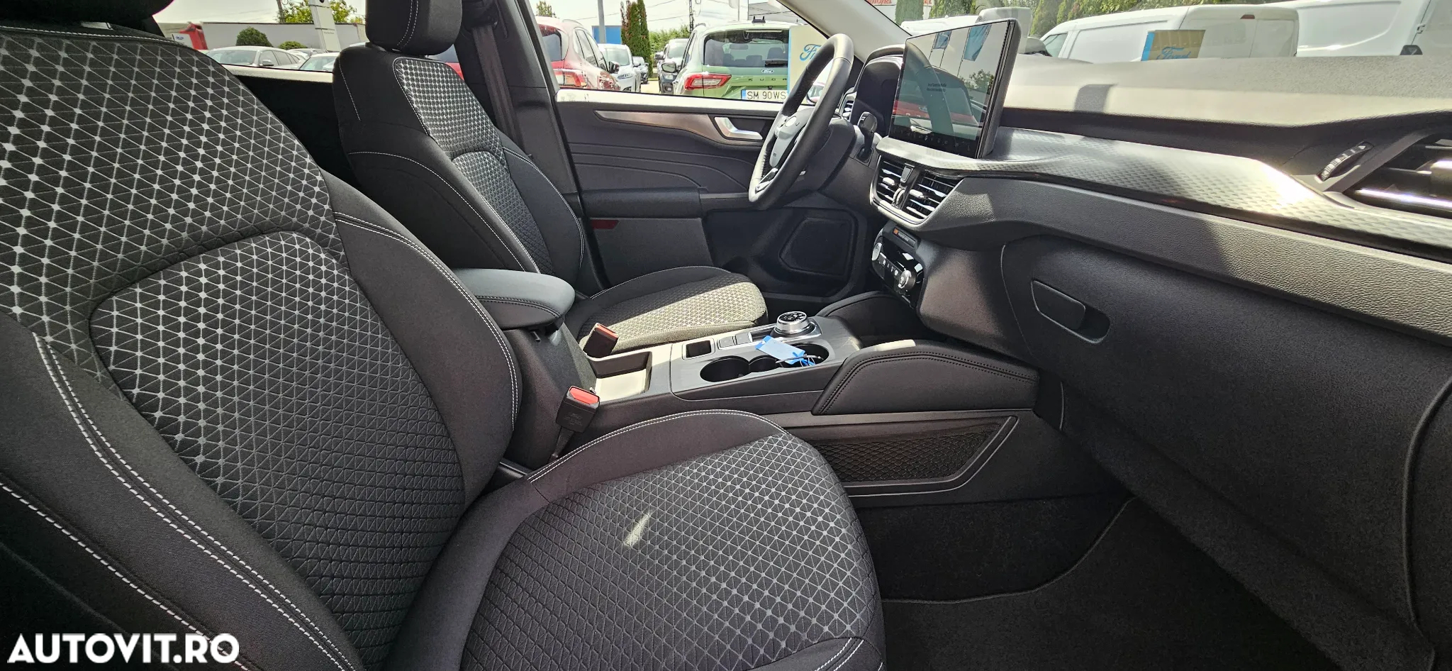Ford Kuga - 10