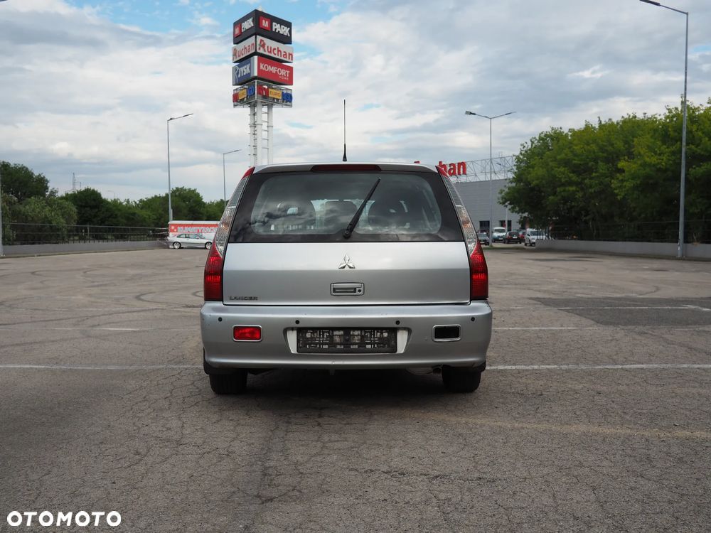 Mitsubishi Lancer - 6