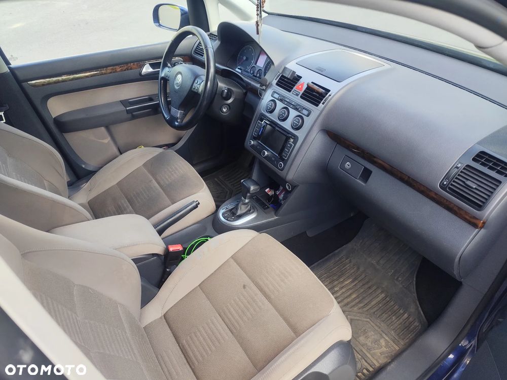 Volkswagen Touran 2.0 TDI DPF Highline DSG - 7