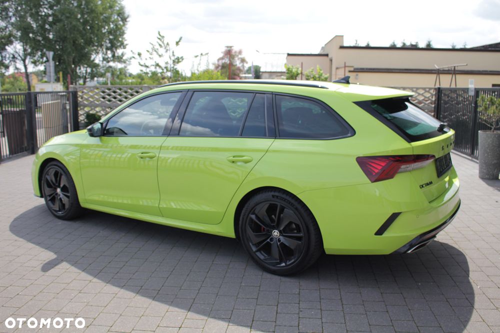 Skoda Octavia 2.0 TDI DSG RS - 9