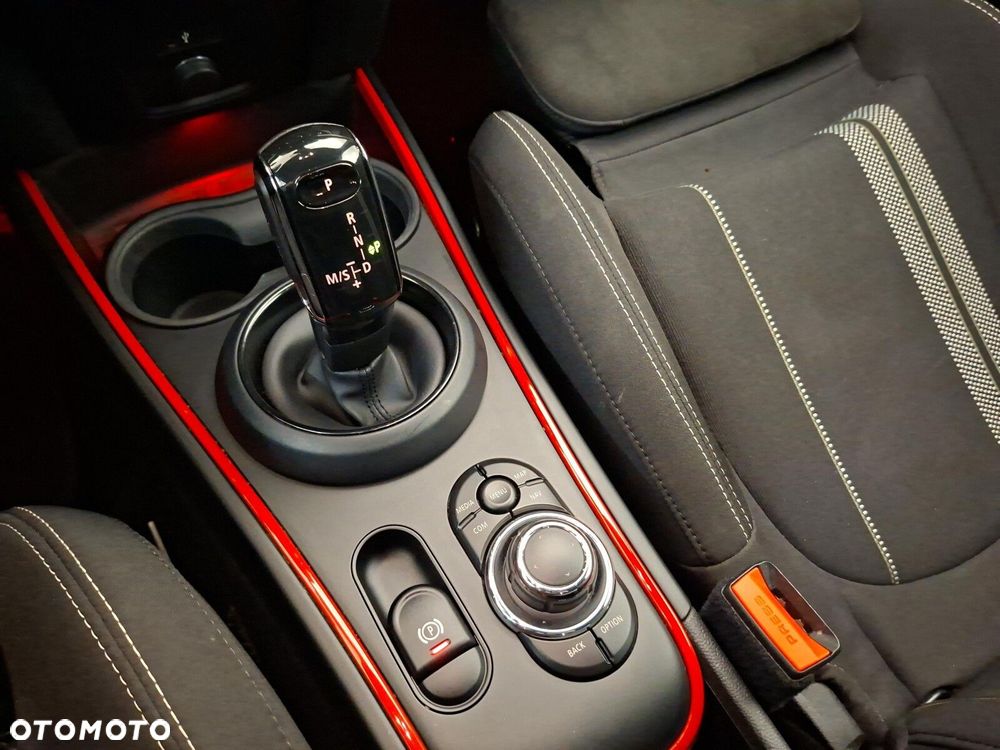 MINI John Cooper Works - 16