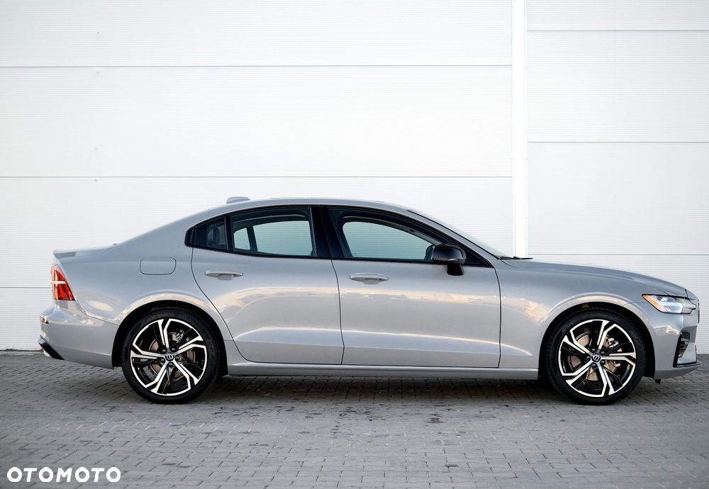 Volvo S60 B5 B Ultimate Dark - 11