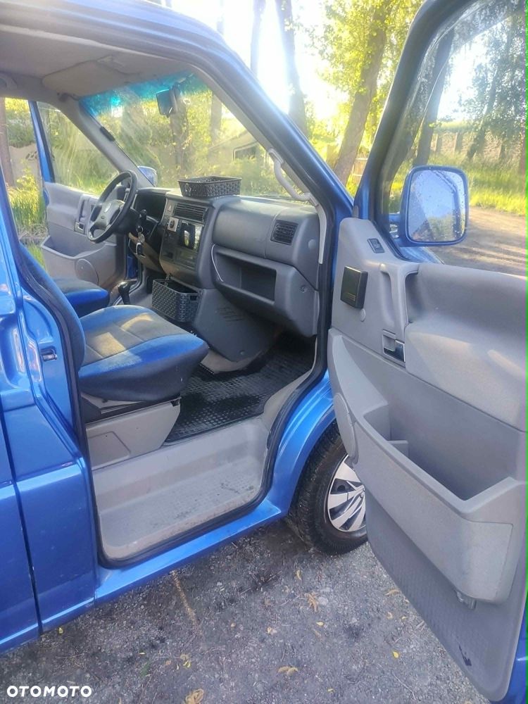 Volkswagen Multivan - 7