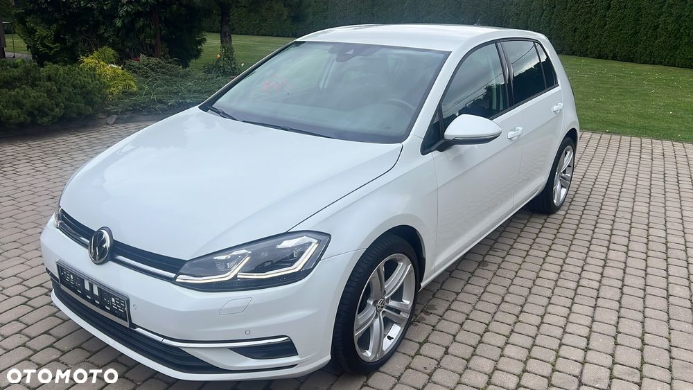 Volkswagen Golf - 2