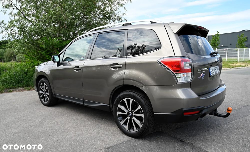 Subaru Forester 2.0 XT Platinum Lineartronic - 16