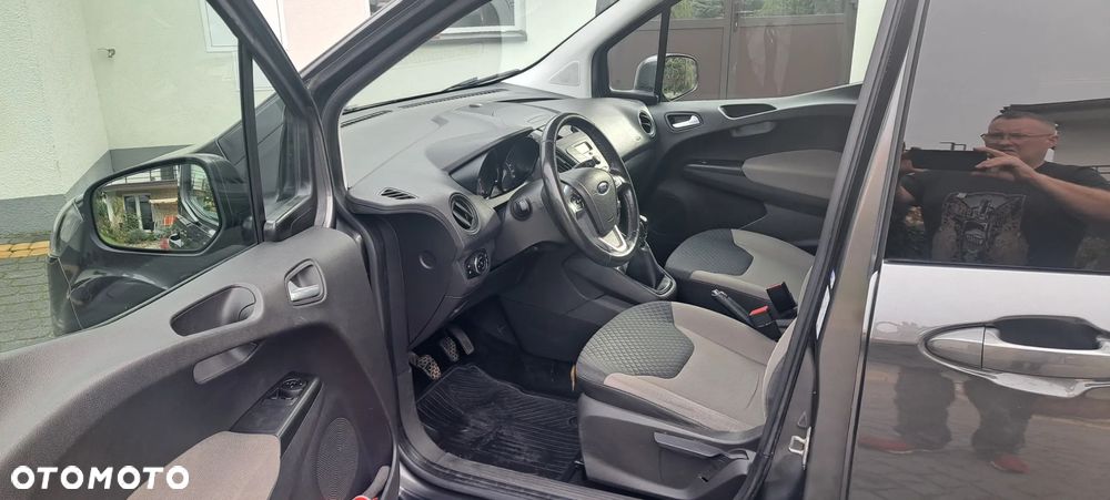 Ford Tourneo Courier 1.5 TDCi Titanium - 5
