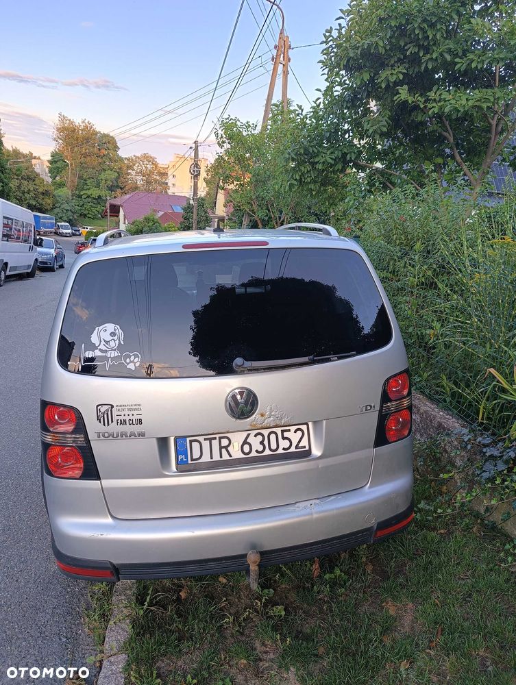 Volkswagen Touran - 2