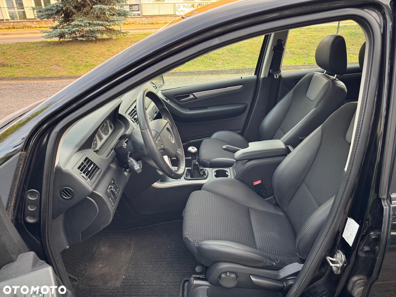 Mercedes-Benz Klasa B 180 BlueEFFICIENCY SPORT EDITION - 11