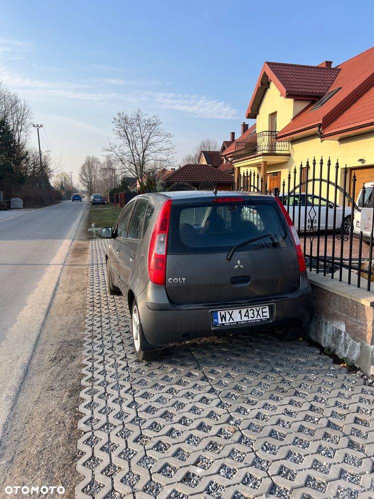 Mitsubishi Colt 1.1 - 4