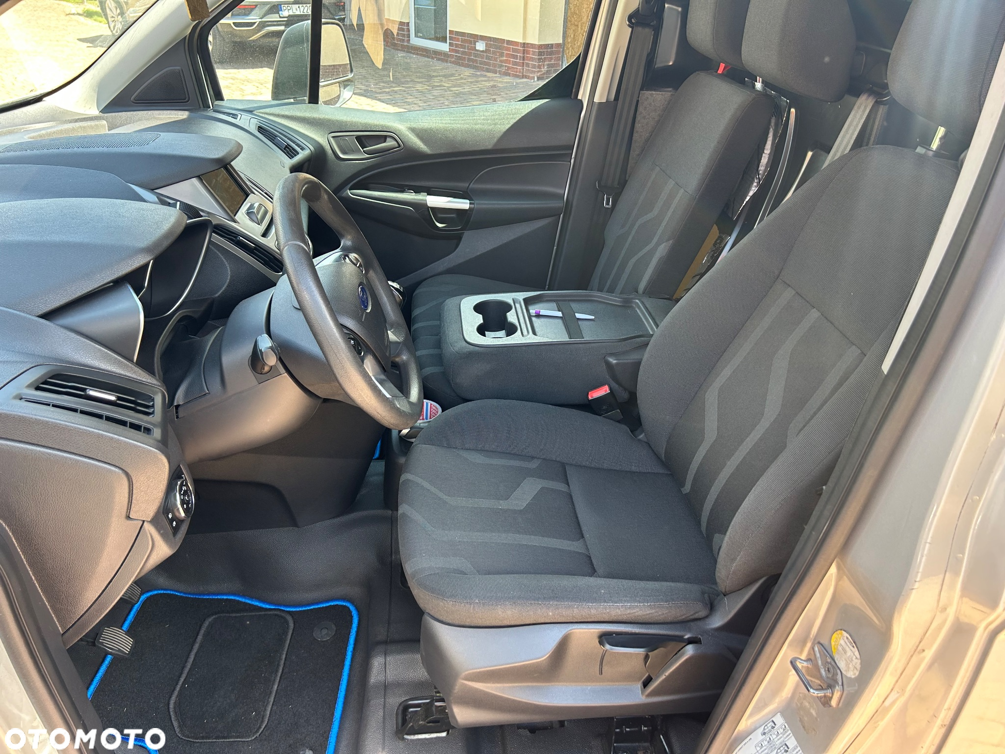 Ford Transit Connect - 18