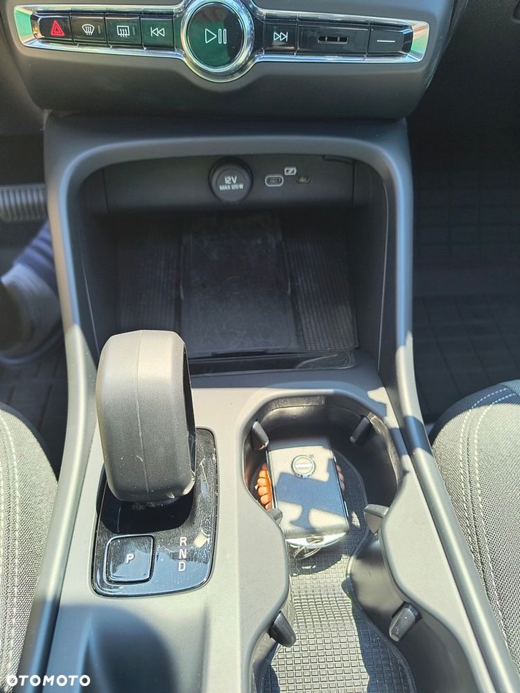 Volvo XC 40 B5 B AWD Geartronic RDesign - 39