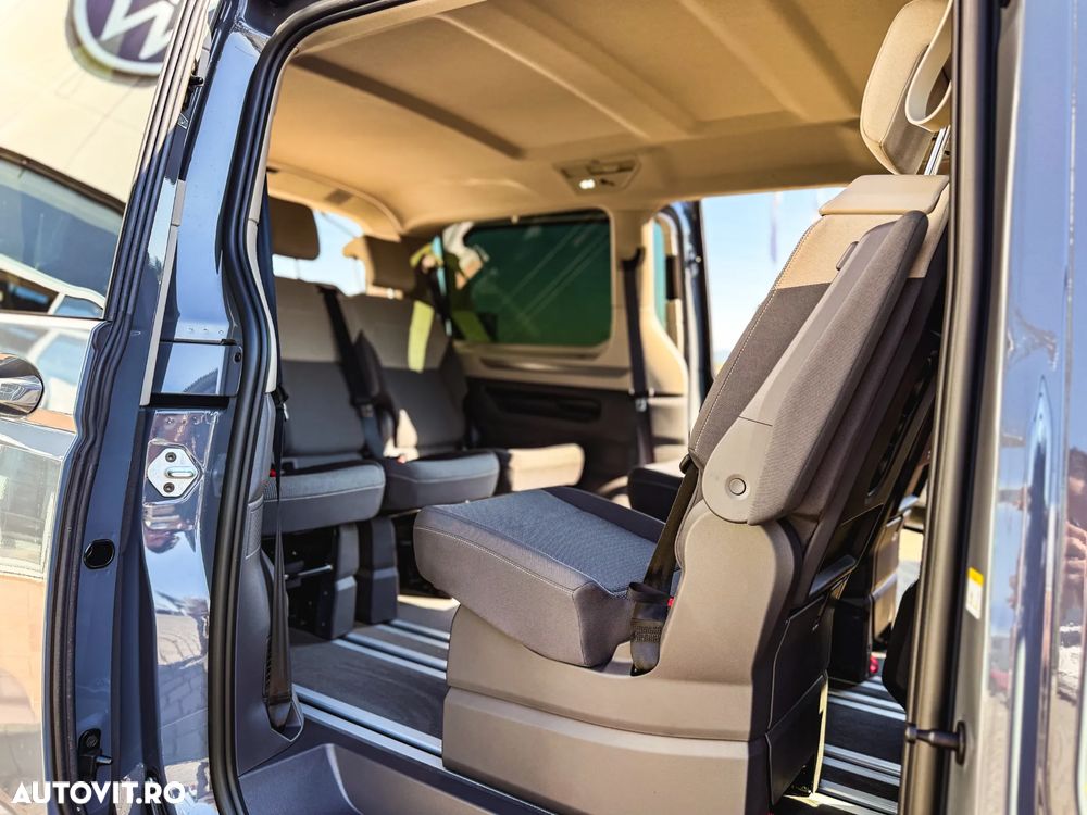 Volkswagen Multivan - 13