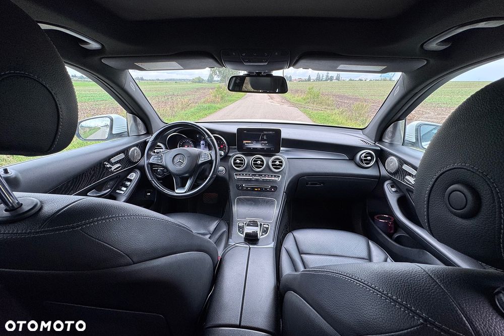 Mercedes-Benz GLC 300 4Matic 9G-TRONIC AMG Line - 5