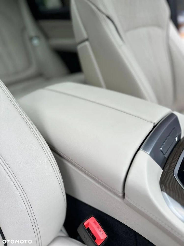 BMW X5 xDrive45e - 27