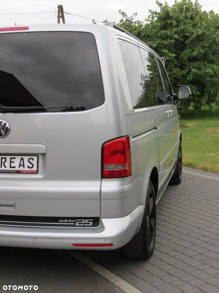 Volkswagen Multivan - 11
