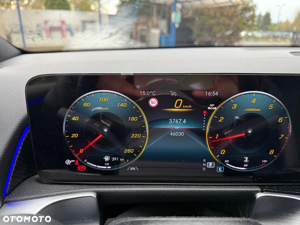 Mercedes-Benz GLB 200 4-Matic AMG Line 8G-DCT - 6