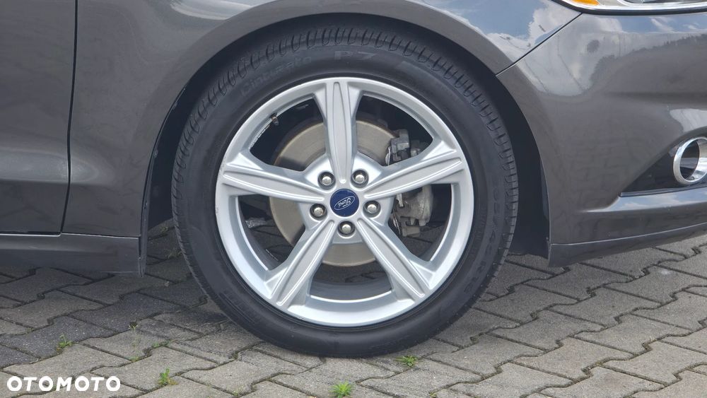 Ford Fusion - 9